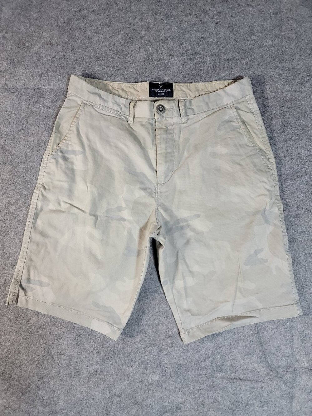 American Eagle Outfitters Prep Shorts Beige Ghost Camo Stretch Chino Mens 30